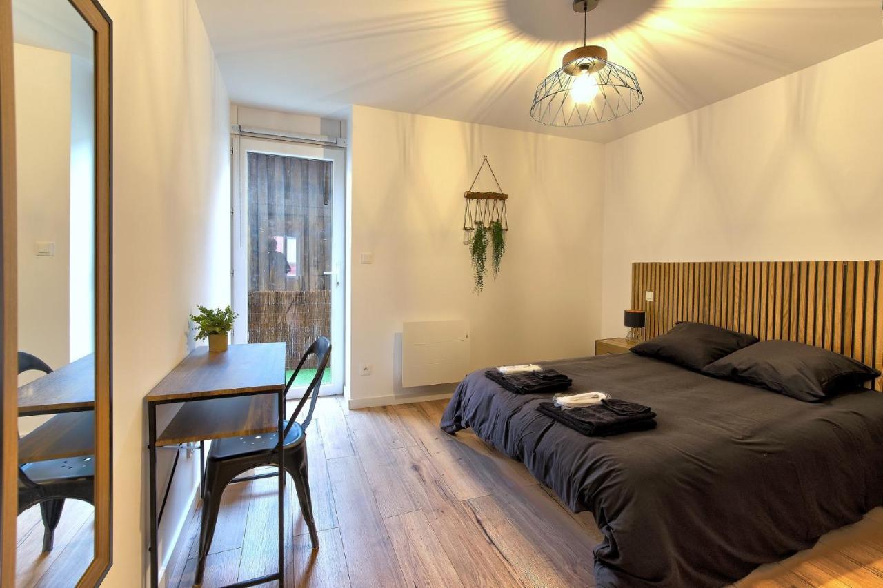 Le Contemporain Apartment Saint-Laurent-sur-Saone Luaran gambar