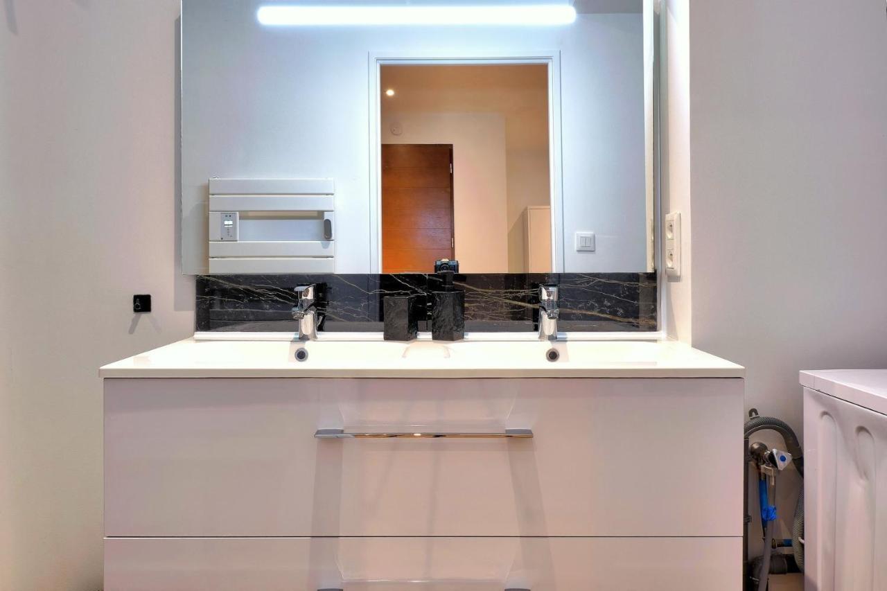 Le Contemporain Apartment Saint-Laurent-sur-Saone Luaran gambar